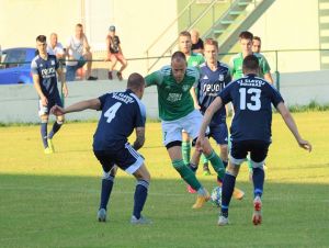 Futbal, 4. liga: Boleráz zachránil bod v Trebaticiach, Hlohovec zabral naplno