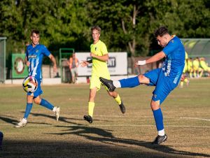 Futbal, 4. liga: Boleráz zdolal Imeľ, Horná Krupá opäť zvíťazila