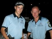 Muž, ktorý pálil vlajku Európskej únie, chce byť opäť policajtom