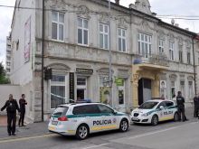 Polícia zistila totožnosť mŕtveho muža na Ulici Andreja Žarnova