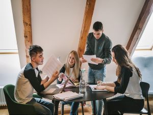 Štipendijný program Nádvorie Kampus spúšťa prihlasovanie do nového ročníka