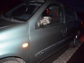 Polícia hľadá hazardéra za volantom, ktorý poškodil protiidúcemu vozidlu zrkadlo