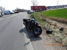 Na obchvate prišlo k zrážke auta s motocyklom, polícia žiada svedkov nehody o spoluprácu