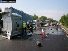 Na diaľnici prišlo k vážnej nehode, smer na Hlohovec a Piešťany je neprejazdný