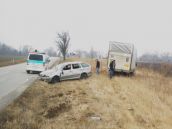 Na ružindolskej sa prevrátila Octavia, polícia hľadá svedkov