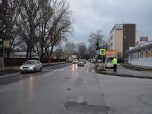 V Trnave auto zachytilo a zranilo chodca, vodič ani nezastavil