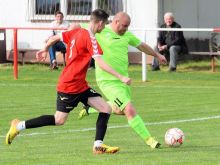 Futbal, 8. liga A: Smolenice znova zakopli, Slávia sa dostala na čelo tabuľky