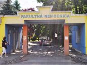 Pacienti budú v nemocnici po rokoch opäť parkovať zadarmo