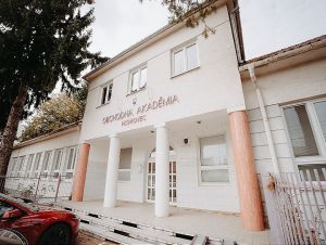 obchodna_akademia_hlohovec_261021.jpg