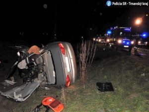 Čelná zrážka na obchvate Trnavy: Vodičov po vážnej nehode odviezli do nemocnice