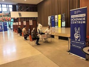 V piešťanských kúpeľoch pribudlo nové veľkokapacitné očkovacie centrum