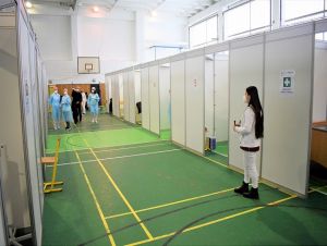 Očkovanie v župných centrách bude v sobotu, ľudí žiadajú o registráciu