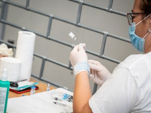 V sobotu budú opäť očkovať v trnavskom Tescu, v Piešťanoch podajú Pfizer