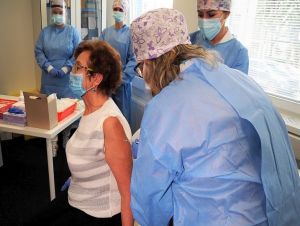 Mestský úrad v Trnave pomôže ľuďom s registráciou na očkovanie