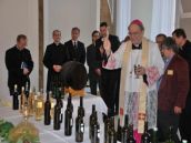 Mladé vína z vlaňajšej úrody dostali biskupské požehnanie