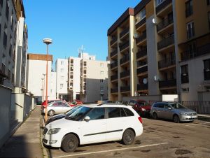 Ďalšou zónou s rezidentským parkovaním v Trnave má byť Vajanského ulica