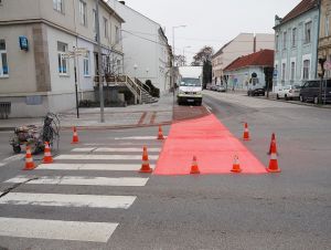 Zelenú na cyklistických cestičkách postupne nahradí červená