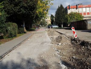 Rekonštrukciu Ulice Kornela Mahra dokončia neskôr, hotová bude koncom októbra