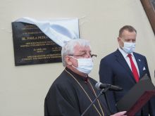 Väzneného biskupa Gojdiča pripomína v Leopoldove pamätná tabuľa