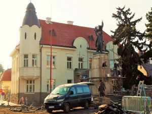 Pamätník oslobodenia Víťazstvo odviezli z Námestia SNP na reštaurovanie
