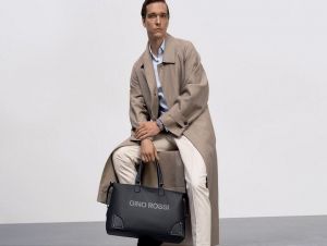 Prečo by mal mať každý muž vo svojom šatníku aspoň jednu tašku?