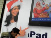 Ježiš v podaní SNS vyzerá ako reklamný panák Coca Coly