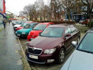 Zmeny v parkovaní: Trnava zvýši poplatok v centre, chystá aj rezidentskú zónu