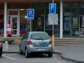 Parkovanie v centre mesta má napokon zostať po starom