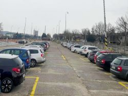 V Hlohovci spravili parkovisko pri železnici, v Šulekove klientské centrum