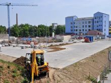 Nové parkovisko pri nemocnici čiastočne sprístupnia verejnosti už tento týždeň