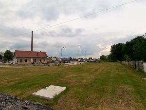 Podpísané! Trnava si prenajala pozemok v cukrovare na nové parkovacie miesta