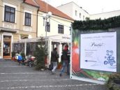 Vianočné trhy: Podnikateľka tvrdí, že je v strate pre biele búdy