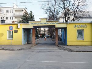 Fakultná nemocnica v Trnave má 11 pacientov s COVID-19, ide o mierny nárast