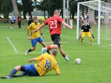 Futbal, 6. liga: Červeník vyhral aj v Zavare, Pečeňady ratovali bod s Krakovanmi