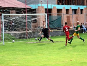Futbal, 7. liga: Červeník a Siladice ratovali remízy, Pečeňady porazili Ružindol