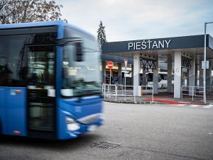 V Piešťanoch otvorili zrekonštruovanú autobusovú stanicu