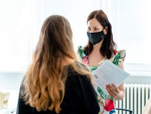 Kraj prispeje na bývanie začínajúcim učiteľom, majstrom a niektorým lekárom
