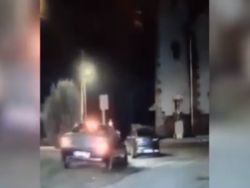 Opitého vodiča vo Vlčkovciach zastavil betónový kvetináč pred kostolom