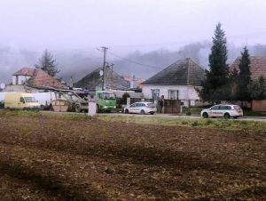 Na dodržiavanie karantény v rómskej osade v Ratnovciach dohliada aj polícia