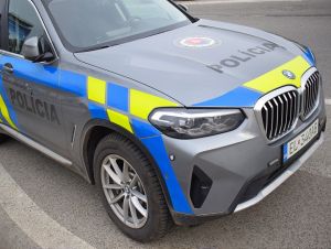 Medzi Hornými Orešanmi a Suchou havarovali autá, zranili sa tri osoby