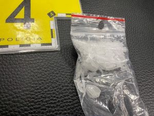 Štyria díleri drog skončili po policajných akciách Invalid a Herbal za mrežami