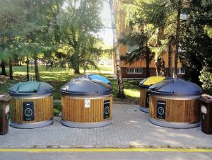 Na Šafárikovej ulici v Trnave testujú elektronické zámky na kontajneroch