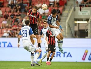 Neuznané góly, zahodená penalta aj červená karta. Spartak v divokom zápase vyhral