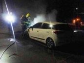 Vo Vrbovom v noci horelo osobné auto