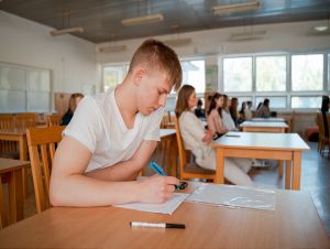 Na stredných školách v kraji je ešte vyše 400 voľných miest pre prvákov