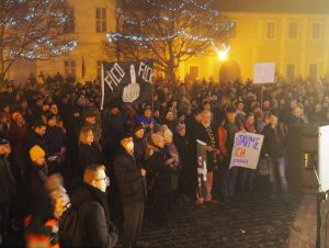 Na protivládnom proteste v Trnave vystúpili aj župan Viskupič či exminister Naď