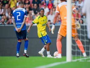 ronaldinho_260919.jpg
