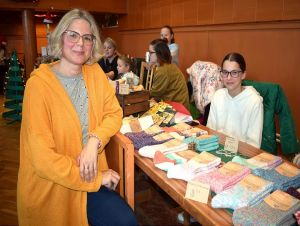 Rošindolský trh adventný ukázal ľudí z Ružindola so šikovnými rukami