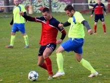 Kam za futbalom? Suchá hostí v derby Ružindol, Šulekovo hrá proti Sokolovciam o postup