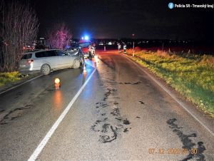 Nehoda medzi Trnavou a Ružindolom: Čelne sa zrazili dve autá